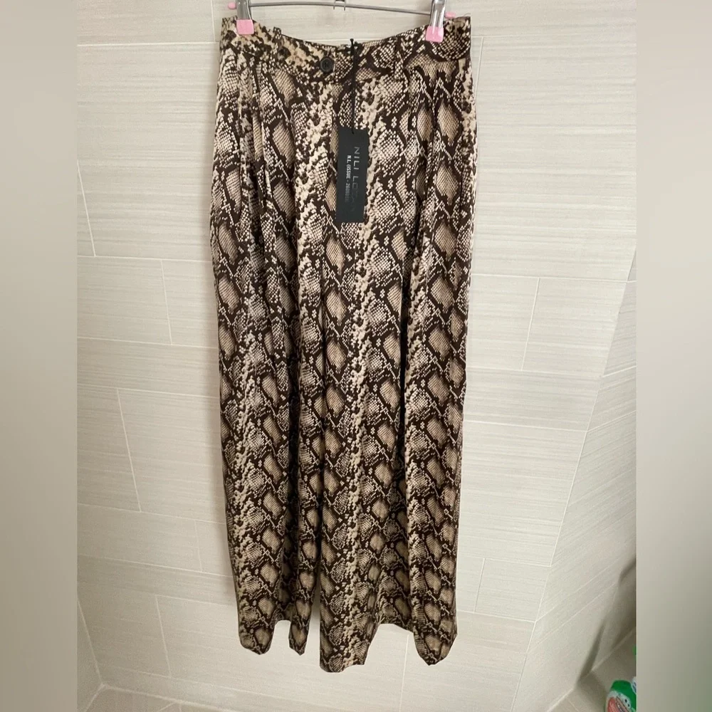 Nili Lotan wide legged snake, skin, silk pant. Pleated front (see matching too) - Picture 1 of 3